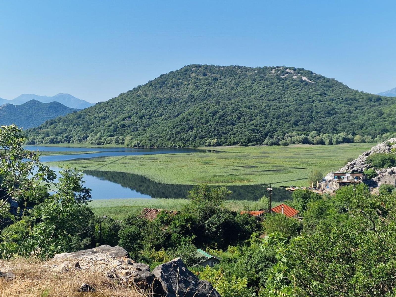 Lakeside Oasis Home Karuc Bagian luar foto